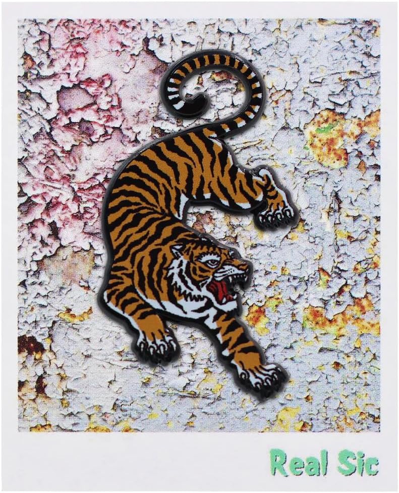 REAL SIC Siberian Tiger Pin - Premium Gold Plated Enamel Pins, Zoo Souvenir Animal Lapel Pin for Fitted Outfits, Made of Metal Tiger Brooch for Backpacks Jacket Hats, Ideal for Wildlife Enthusiasts